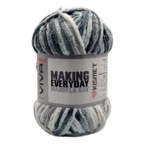 67 Blankets Viva Print - Liquorice